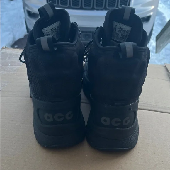 Nike ACG Black Gore-Tex Boots - Picture 3 of 5
